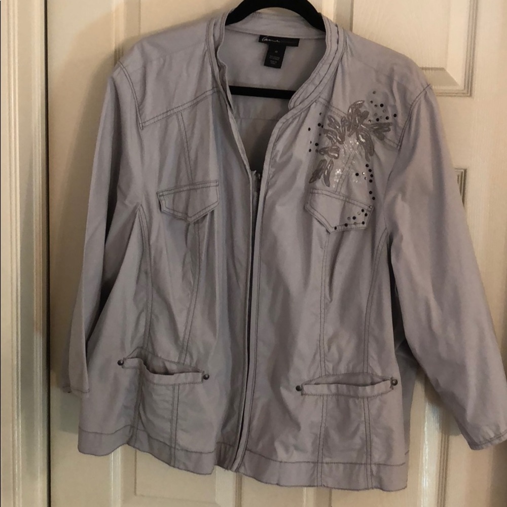 Gray 3/4 length sleeve jacket